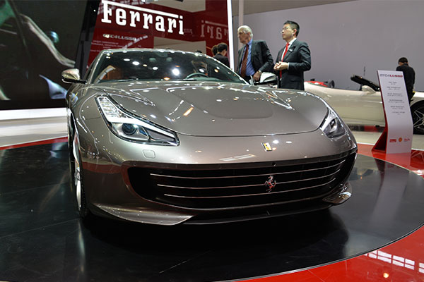法拉利GTC4 Lusso