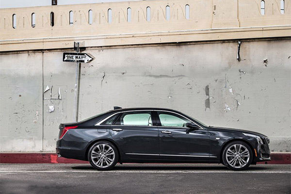 Cadillac-CT6_2016_800x600_wallpaper_0e.jpg