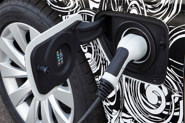 BMW-3-series-plug-in-hybrid-prototype-123-626x382.jpg