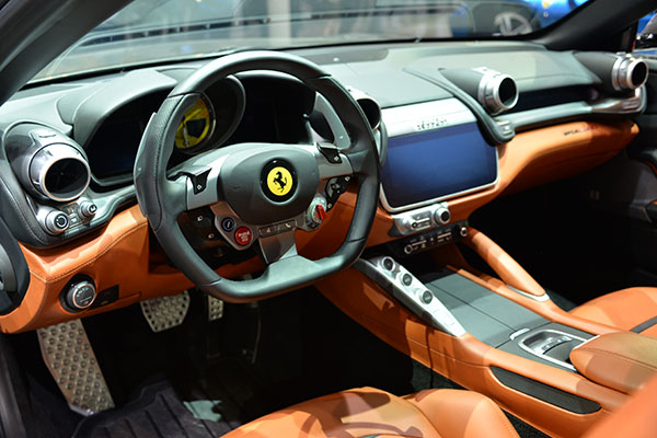 法拉利GTC4 Lusso